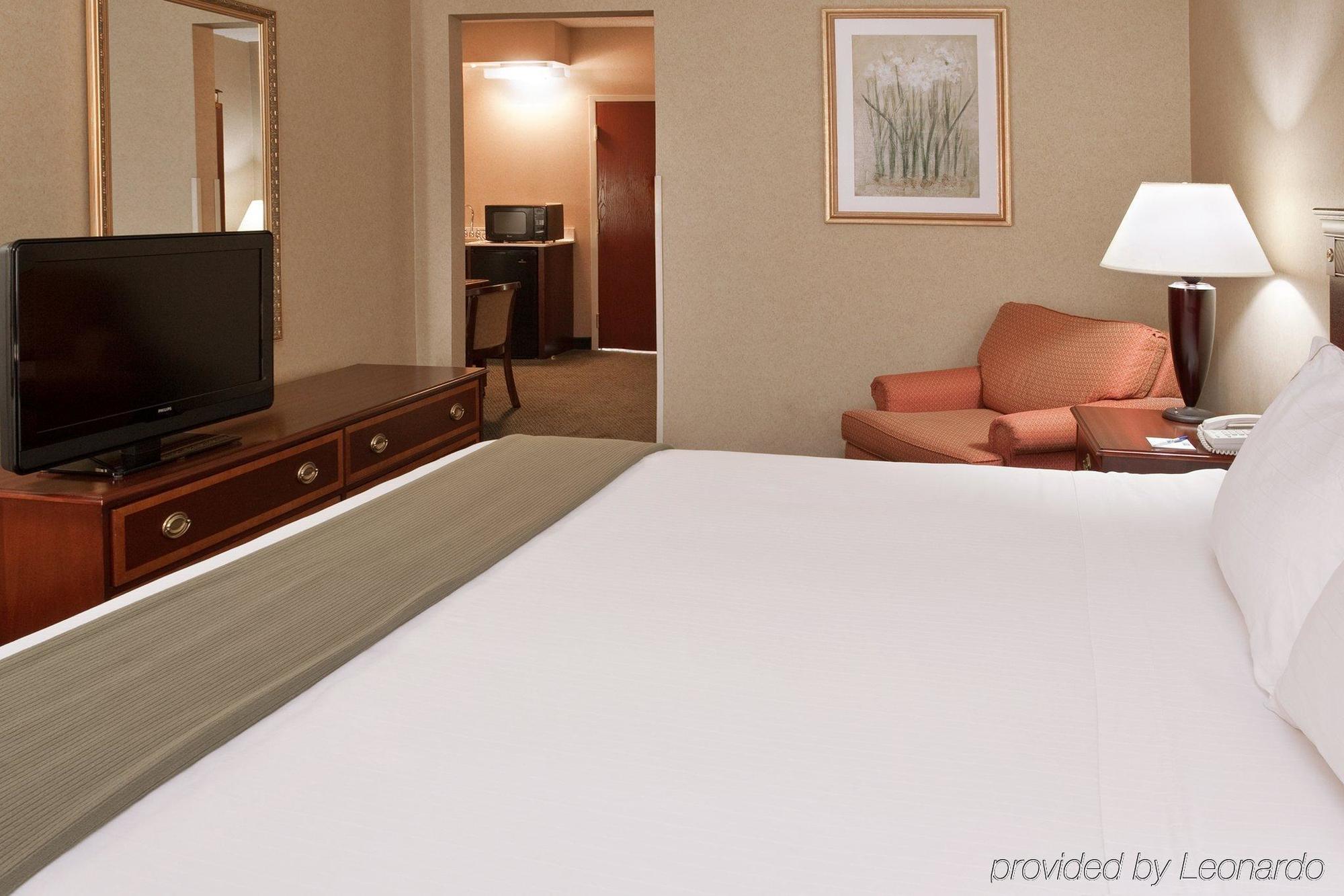 Holiday Inn Express Hotel & Suites Columbus Airport, An Ihg Hotel Gahanna Стая снимка